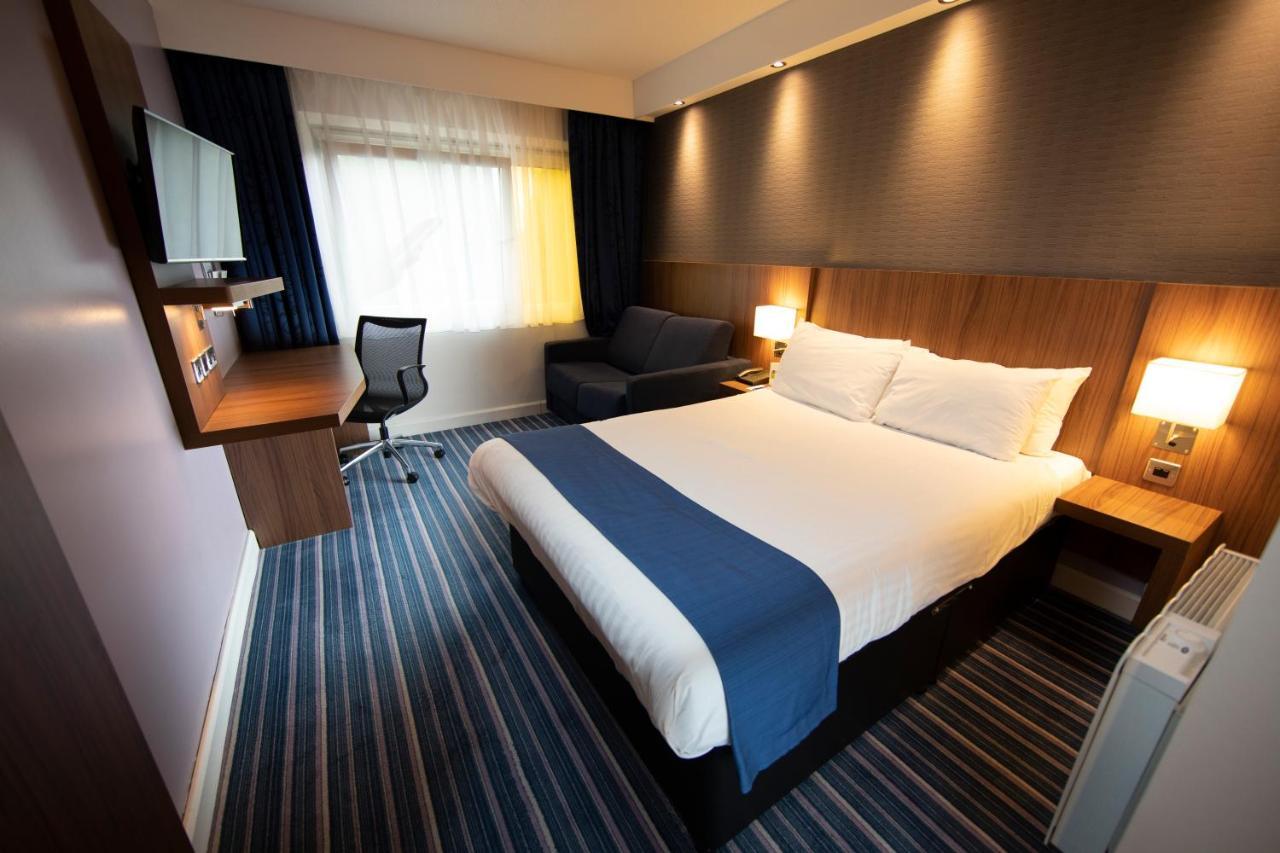 Holiday Inn Express, Chester Racecourse By Ihg Luaran gambar