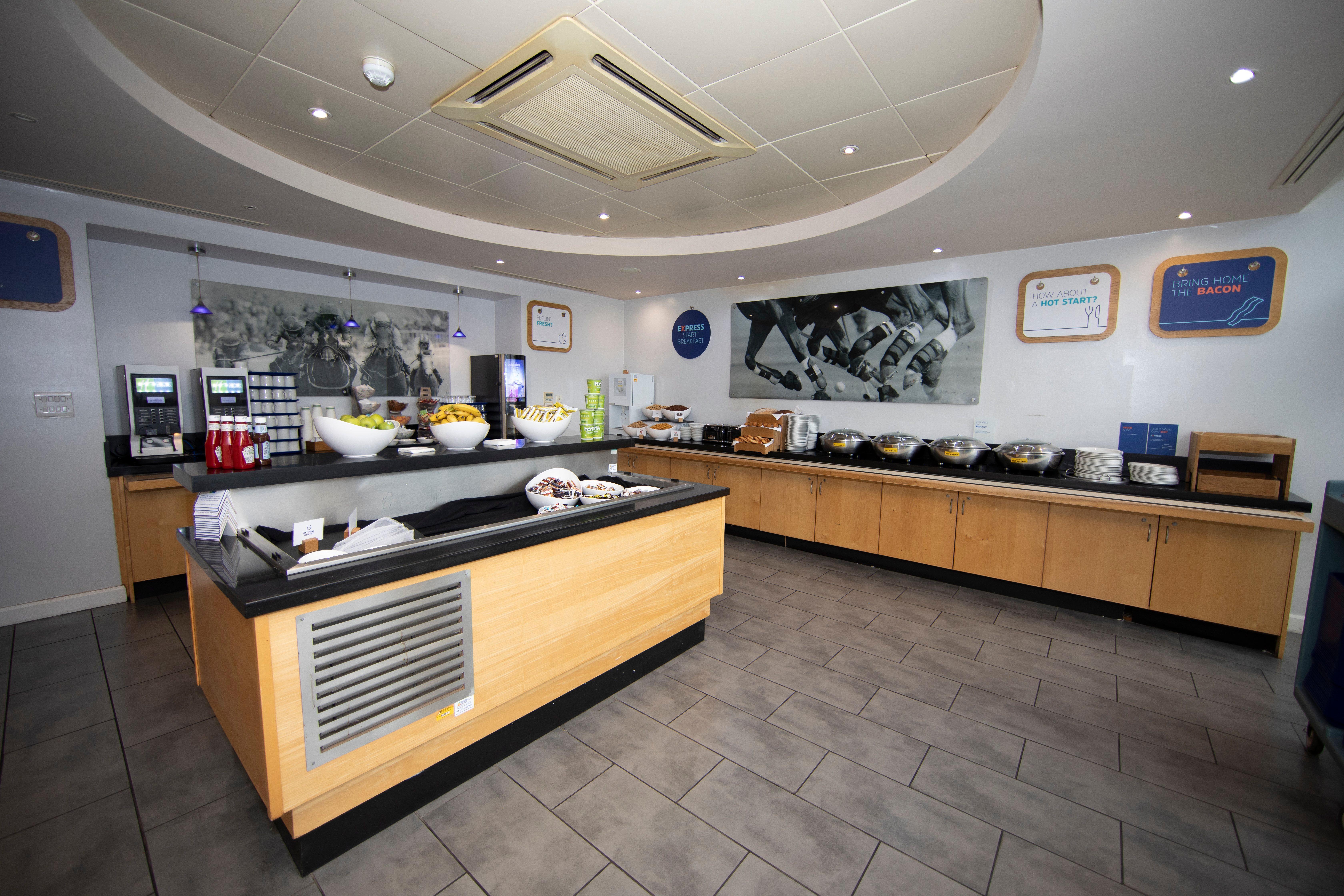 Holiday Inn Express, Chester Racecourse By Ihg Luaran gambar