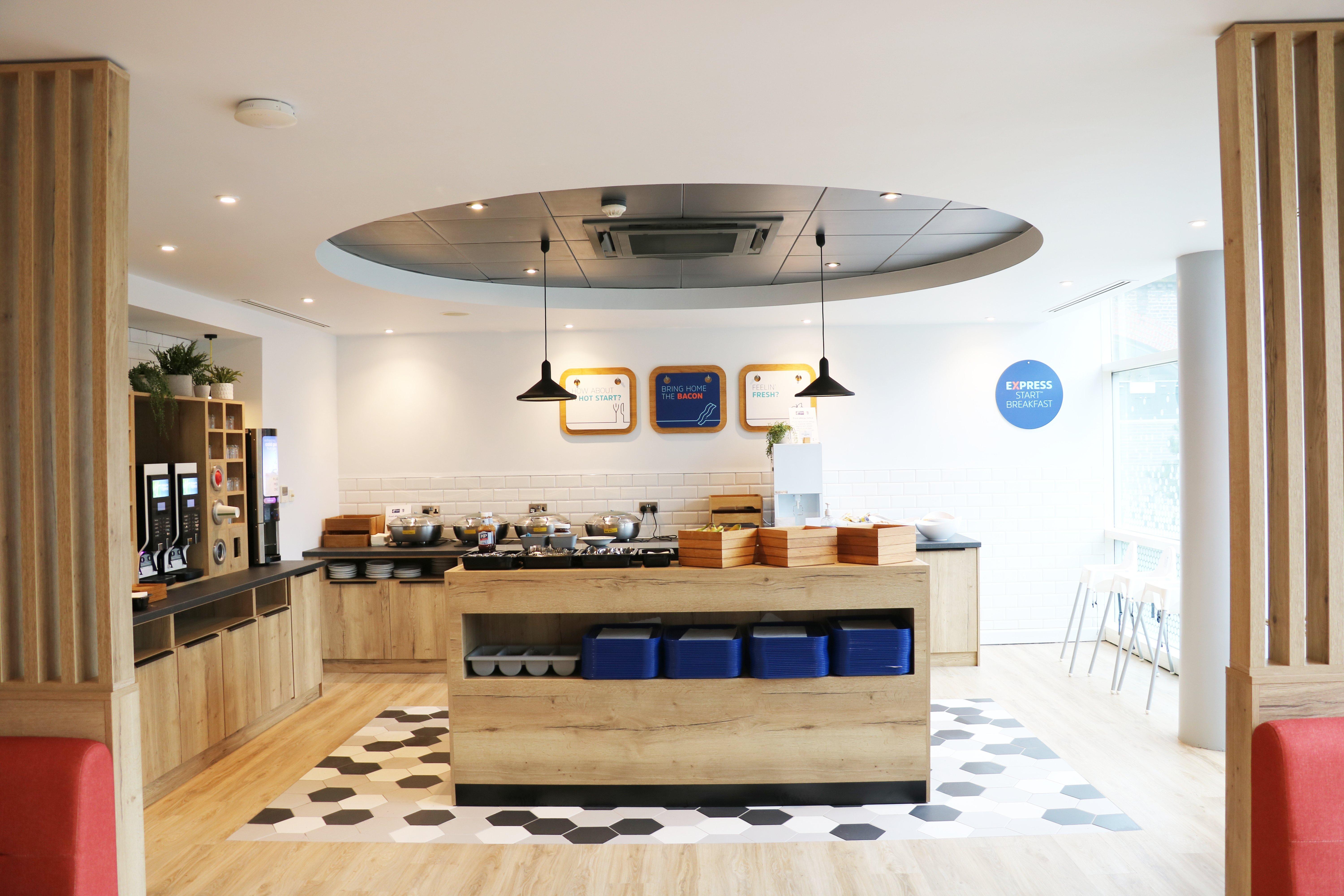 Holiday Inn Express, Chester Racecourse By Ihg Luaran gambar