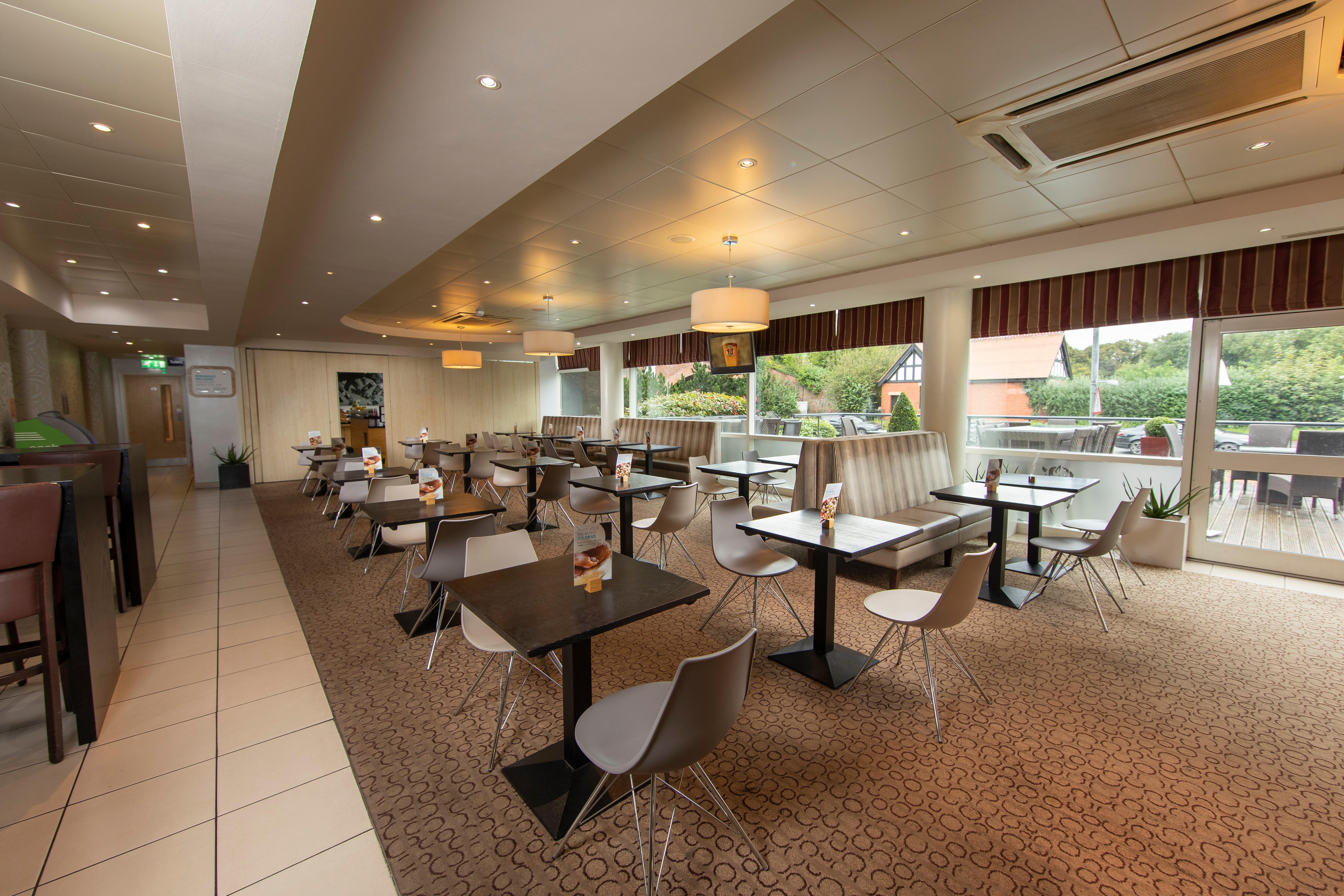Holiday Inn Express, Chester Racecourse By Ihg Luaran gambar