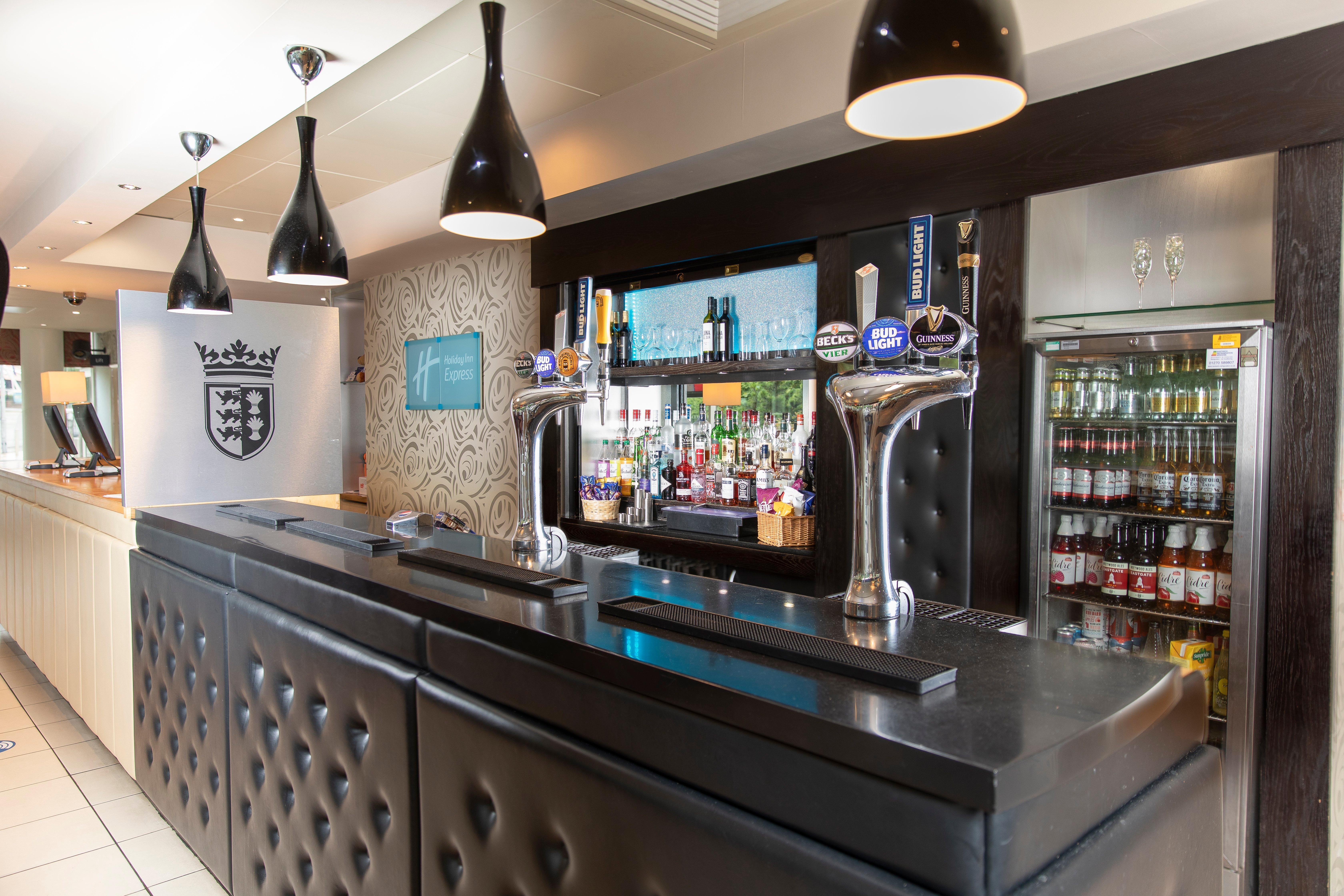 Holiday Inn Express, Chester Racecourse By Ihg Luaran gambar
