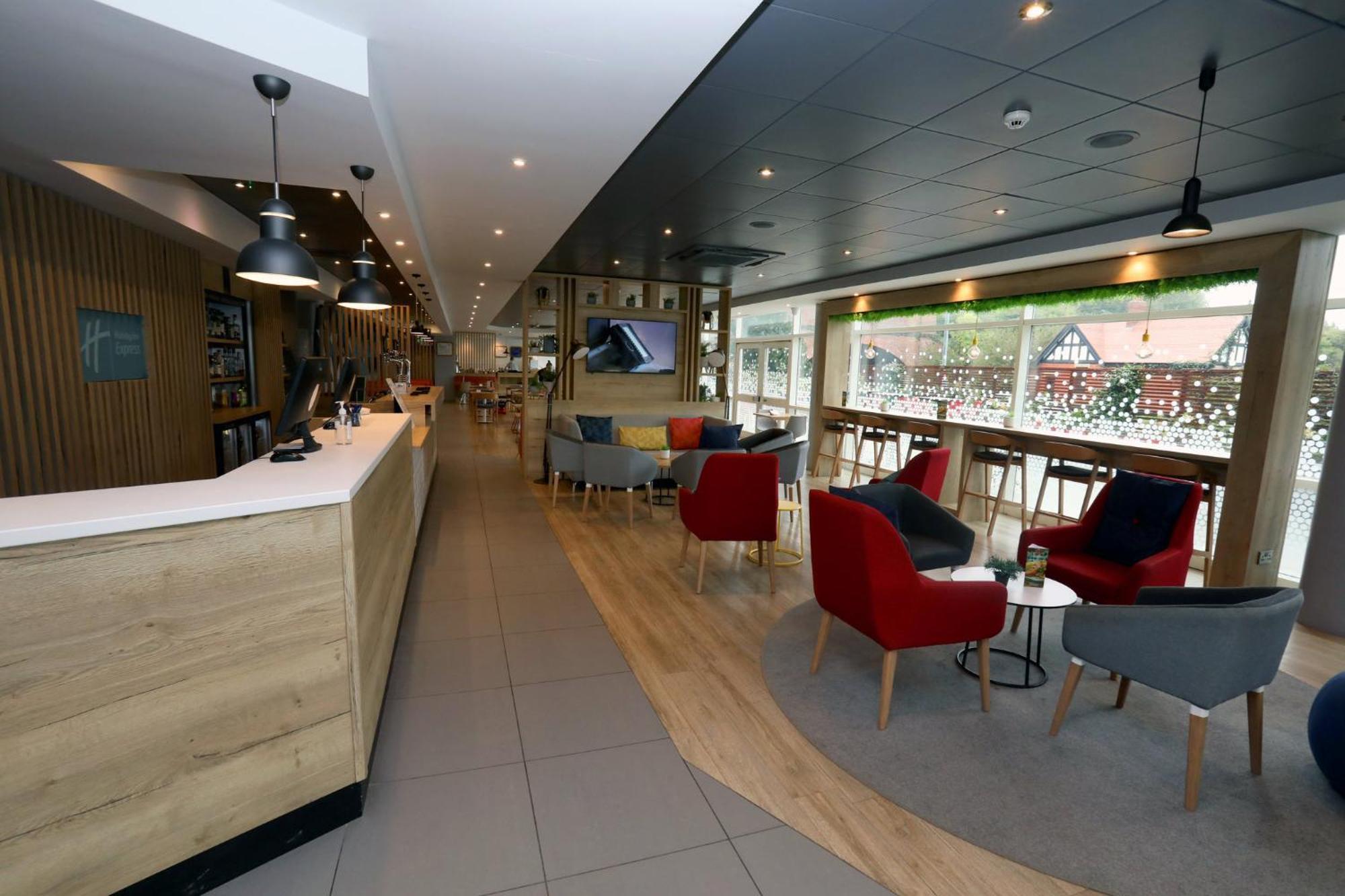 Holiday Inn Express, Chester Racecourse By Ihg Luaran gambar