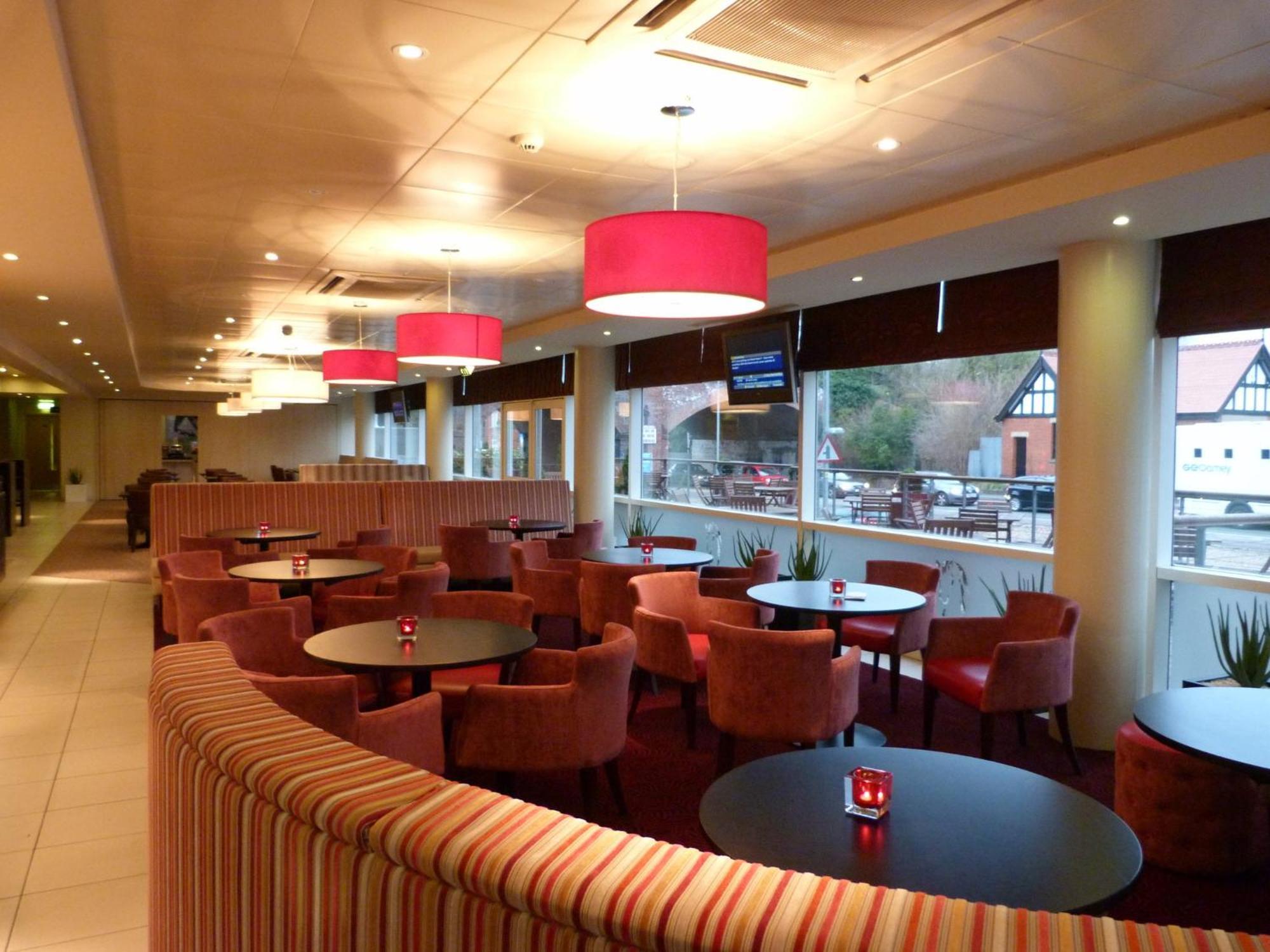 Holiday Inn Express, Chester Racecourse By Ihg Luaran gambar